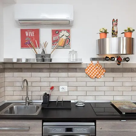Cozy House By In Apartment
